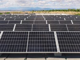 Foto de Paneles solares en colegio Miramadrid